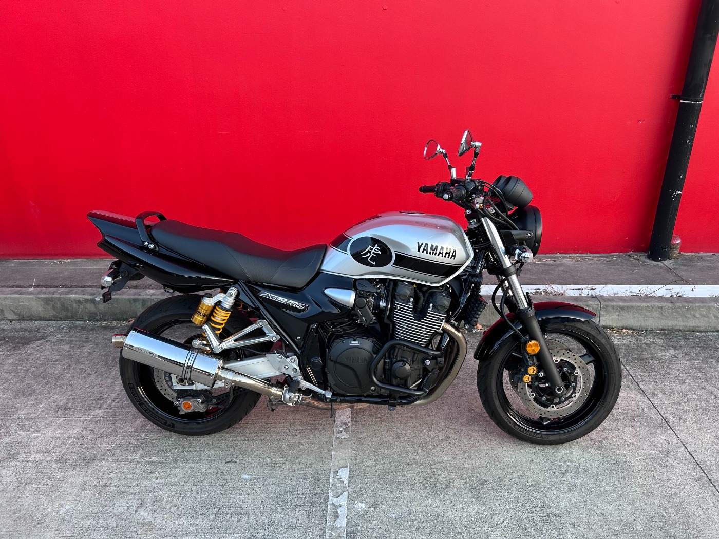 YAMAHA XJR1300